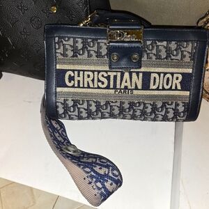 Asst'd Fashion handbags; Liquidation Sale-PRICED TO MOVE